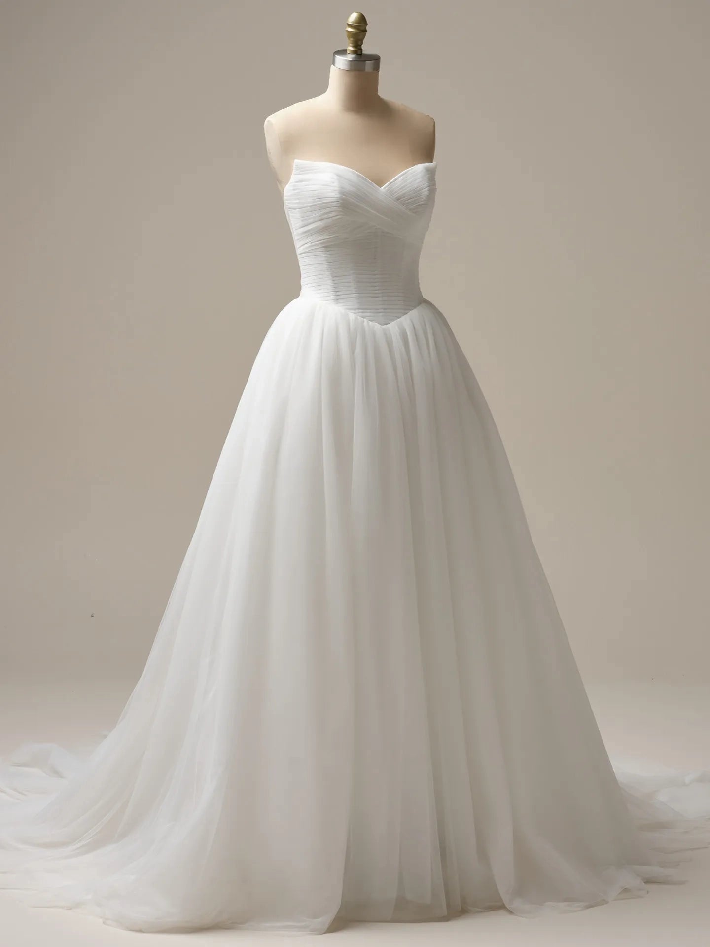 Wedding Dress A-Line Sweetheart Neckline Off-the-Shoulder Sleeveless Bridal Gown Formal Wear Dress